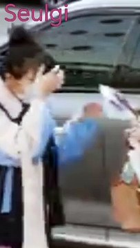 Driving car Seulgi red velvet #seulgi