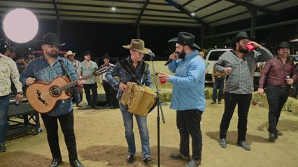 Luis Y Julián Jr. - Gracias Porque Volviste (En Vivo)