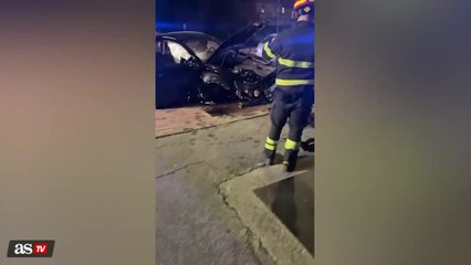 BALOTELLI DESTROZA su coche y sale TAMBALEÁNDOSE del vehículo