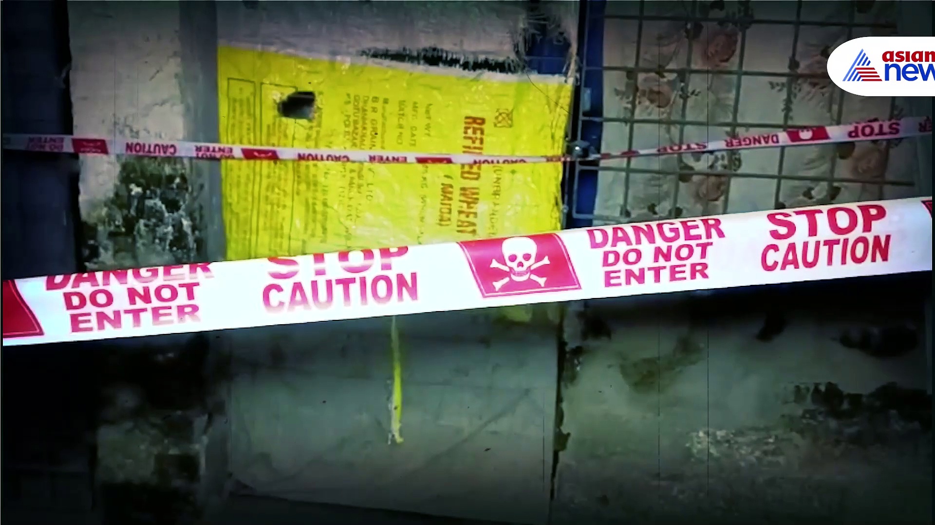 বারুইপুর : বন্ধ ঘরে প্রেমিক-প্রেমিকার এমন কাণ্ড! দেখলেই শিউরে উঠবেন