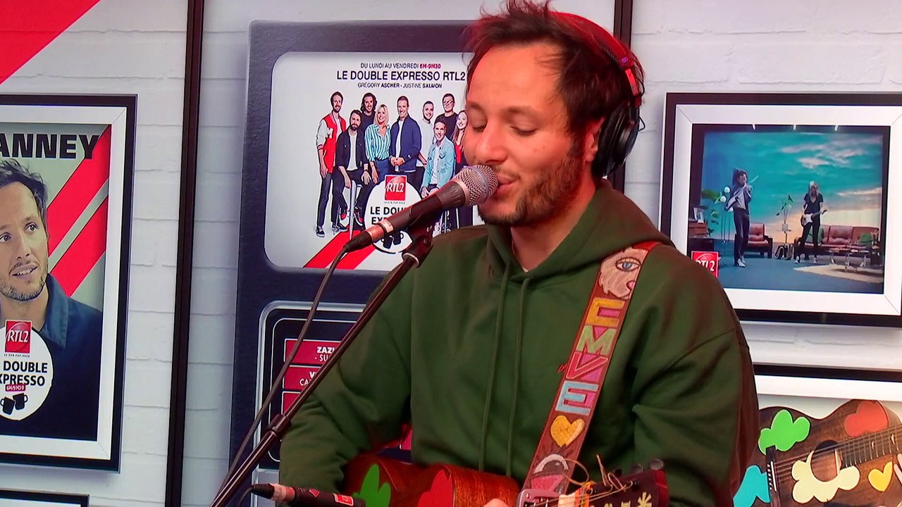 LIVE - Vianney interprète "Je m'en vais" dans Le Double Expresso RTL2 (24/11/23)