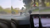 Motosiklet üzerinde dans edip trafiği tehlikeye attı cezadan kaçamadı