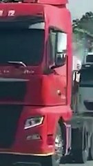 Tạm giữ giấy tờ các tài xế của đoàn rước dâu bằng 50 xe đầu kéo