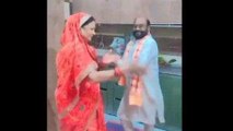 बीजेपी नेता पर छाया रील का खुमार,पत्नी के साथ लगाए ठुमके