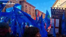 Minuto di rumore per Giulia Cecchettin durante il corteo dei lavoratori a Bologna. Il video