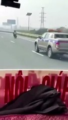 Ô tô va chạm xe máy trên cao tốc Pháp Vân - Cầu Giẽ, 1 người tử vong