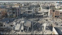 Macerie e devastazione, il video del drone che sorvola Khan Yunis
