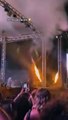 Brésil : La culotte du rappeur brésilien Djonga s'enflamme lors d'un concert (VIDEO)