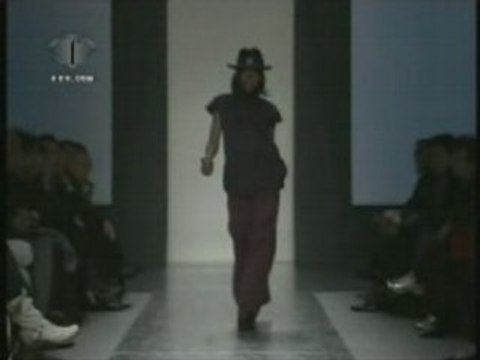 Gianfranco Ferre Fall 08 Fashion Show (Full)