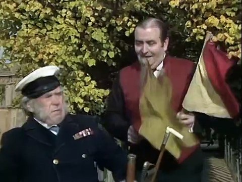 Carry On Laughing (1975) - S02E02 - The Case of the Screaming Winkles