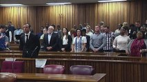 Liberdade condicional para Pistorius 10 anos após assassinato de namorada