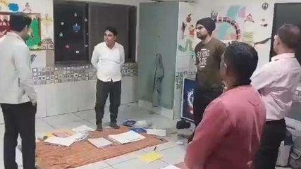 उदयपुर: जिला निर्वाचन अधिकारी अरविंद पोसवाल ने किया मतदान केंद्रों का निरीक्षण