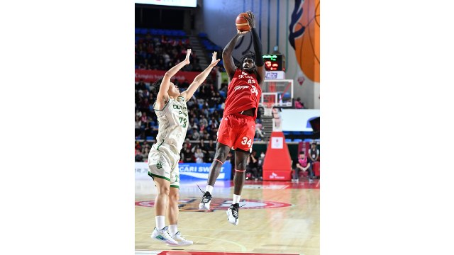 '워니 32점' SK, 선두 DB 꺾고 4연승...공동 2위 도약 / YTN