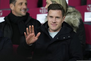 Xavi confirma la baja de Ter Stegen y la vuelta de Frenkie de Jong.mp4