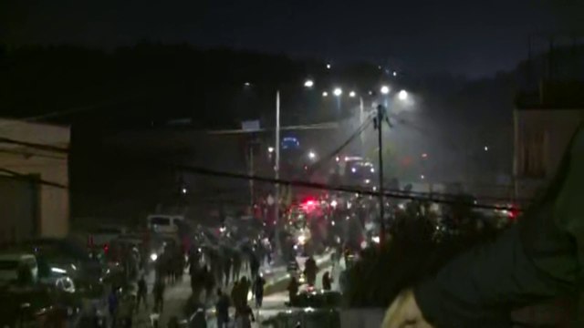 #إسرائيل تنقل الفلسطينيين المفرج عنهم بحافلات من سجن عوفر #فلسطين #العربية