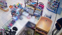 Bandidos armados assaltam farmácia no Bairro Santo Onofre