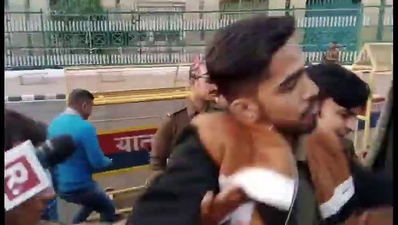 लखनऊ में विधानसभा के सामने इस्राइल के विरोध में...