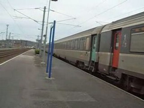 bb 67619 multiservice avec 9 voitures corails