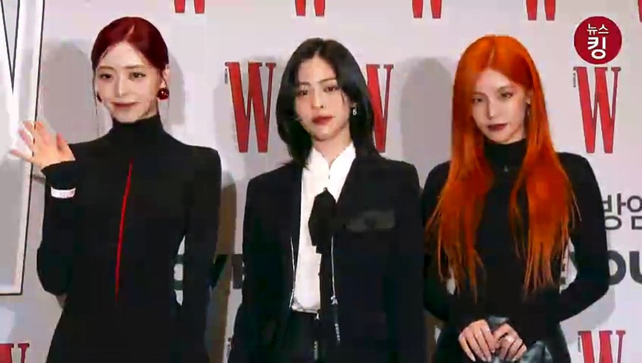 블랙핑크 제니&BTS RM&뱀뱀&라이즈&에스파&제베원&있지&한지민&이성경&스트레이키즈 현진&투바투&현아 등, ‘W Korea’ 포토월 풀영상