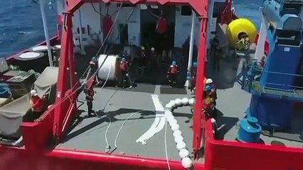Perú instala boyas oceanográficas para vigilar fenómeno climático El Niño