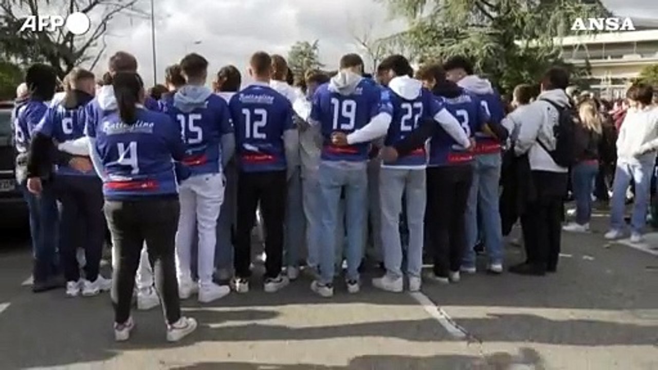 Francia, a Romans-sur-Ise're "marcia bianca" per adolescente ucciso a Crepol