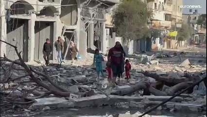 "حطام ودمار".. الفلسطينيون يستغلون الهدنة لإلقاء نظرة على منازلهم المهدمة