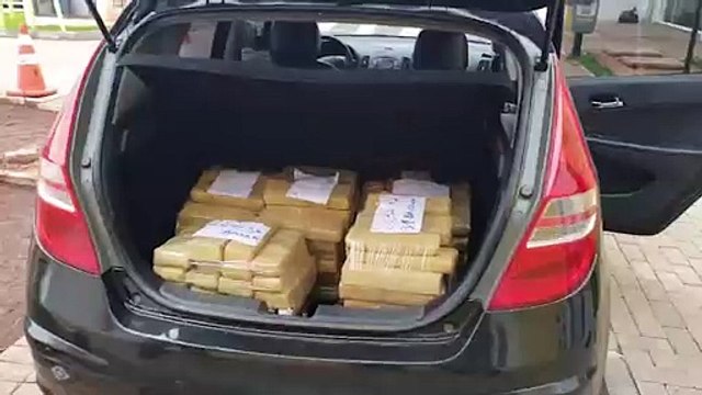 Casal é preso transportando maconha na PR-586