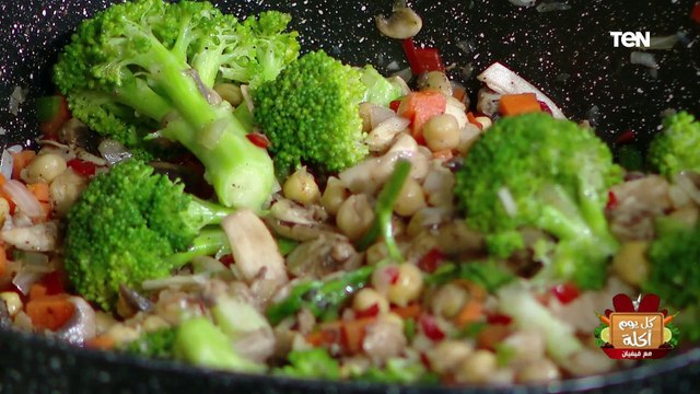 طريقة عمل يخني المشروم بالحمص مع الشيف فيفيان