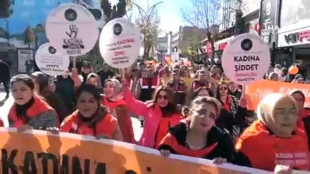 Van’da Kadına Şiddete Hayır yürüyüşü yapıldı