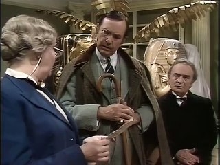 Carry On Laughing (1975) - S02E05 - The Case of the Coughing Parrot