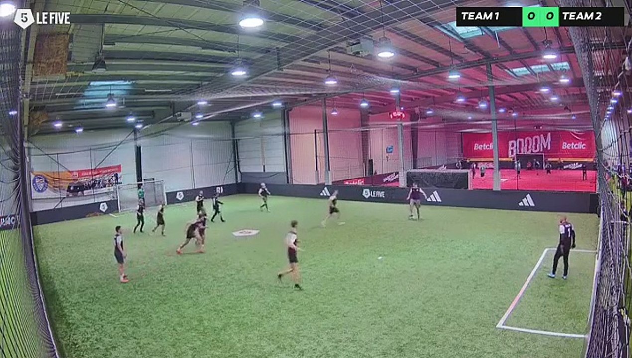 Reims 25/11 à 11:45 - Football Terrain 2 adidas (LeFive Reims)