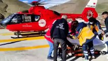 Van'da bacağı kırılan yaşlı adam ambulans helikopterle kent merkezine sevk edildi