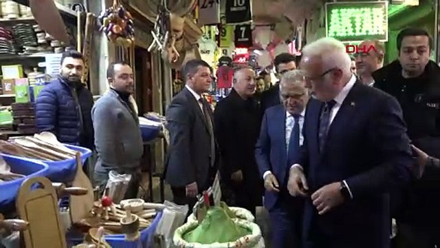 Mustafa Elitaş, esnaflara ve çiftçilere 5 bin TL ikramiye müjdesi verdi