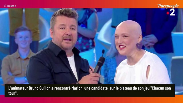 Plus présent que certains amis : Bruno Guillon proche d'une candidate de son jeu, SMS et réconfort à gogo