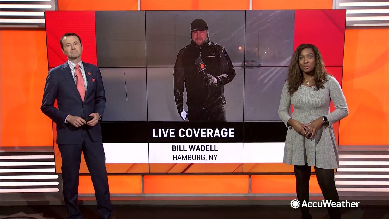 Heavy snow causes dangerous driving conditions around the Great Lakes