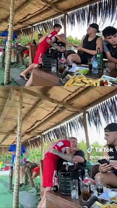 Jon vlogs e maunau deram presente de natal pra ele
