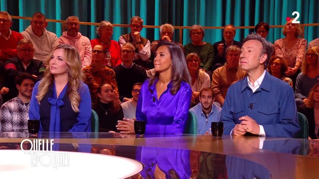 Regardez Stéphane Bern, ému au larmes, qui doit poser une question dans Quelle époque sur France 2, à son grand-frère disparu l'année dernière