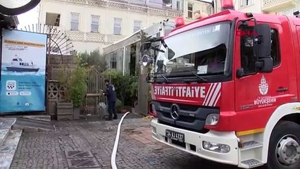 Beşiktaş'ta Fırtına Sonucu İş Yerinin Bodrum Katı Sular Altında Kaldı