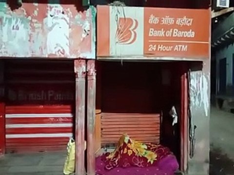 बस स्टैंड पर नहीं है यात्री प्रतिक्षालय, सर्दी व बरसात में होती है यात्रियों को परेशानी-video