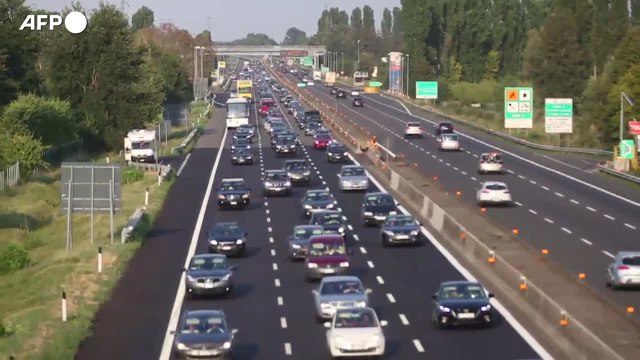 Italiani anziani, inverno demografico anche per mobilita'