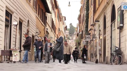 Cresce indebitamento italiani, 10mila euro a testa