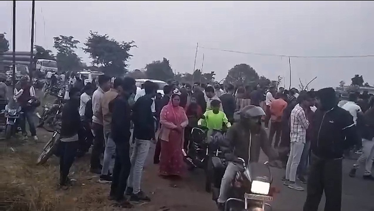 Road accident, brother-in-law sister-in-law die...