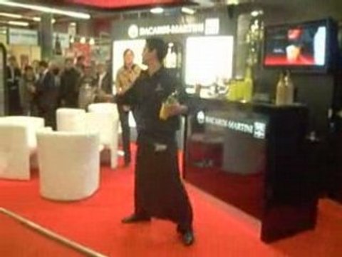 Barman de Bacardi au salon sirest ideas 2008 Paris expo