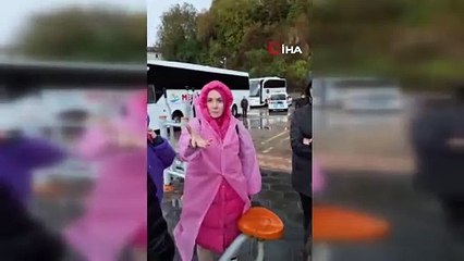 Bartın'da dev dalgaları görüntülemek isteyen kadın gazetecilere saldırdı