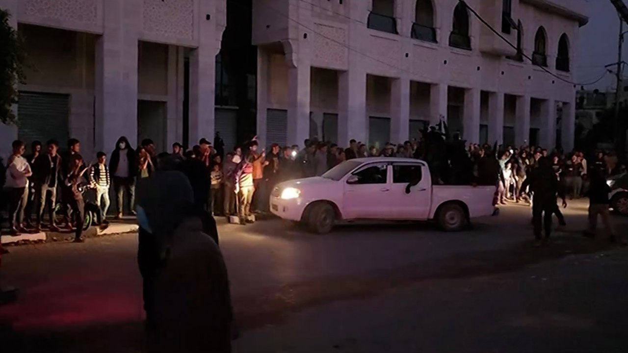 تسليم الدفعة الثالثة من الأسرى الإسرائيليين
