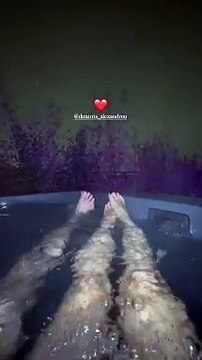 «Αγάπες μου!» - Το τρυφερό βίντεο της Ιωάννας Τούνη με τον Δημήτρη Αλεξάνδρου και το γιο τους, Πάρη μέσα από το τζακούζι