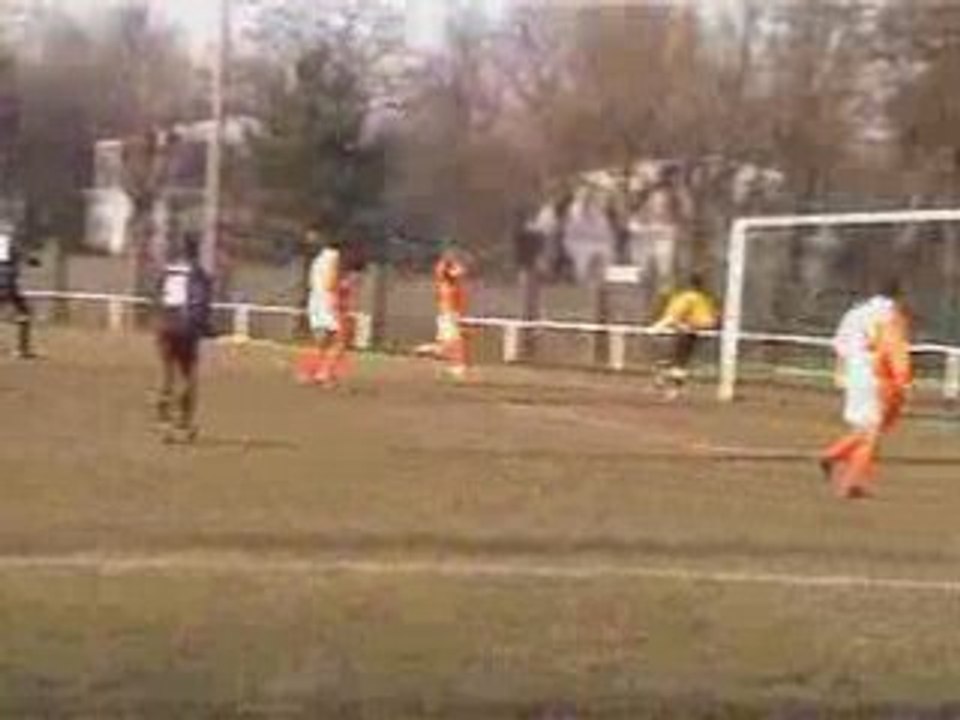 Le 17/02/08 Les Senior Vaujours ont reçu Courtillere 2