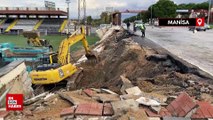 Manisa'da yağış sonrası istinat duvarı çöktü
