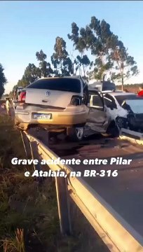 Colisão entre dois carros deixa feridos na BR-316, em Atalaia