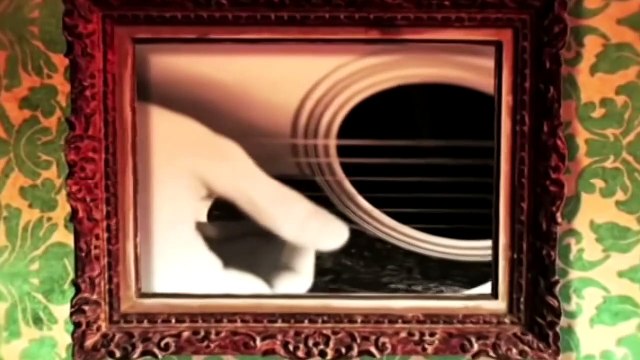 CARLY RAE JEPSEN — Tiny Little Bows - Green Couch Session